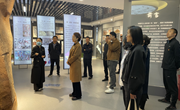 ​宣誓言铭记党恩，观展览传承文化